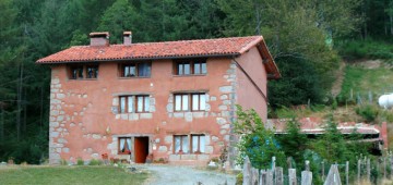 Acceso vista fachada Este, molino y monte Seambe