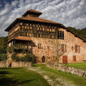 Casa rural ecológica Kaaño etxea - Baztan - Arraioz - Palacio Jauregizarra.