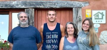 casa rural ecológica Kaaño etxea - foto familiar - Sayaka